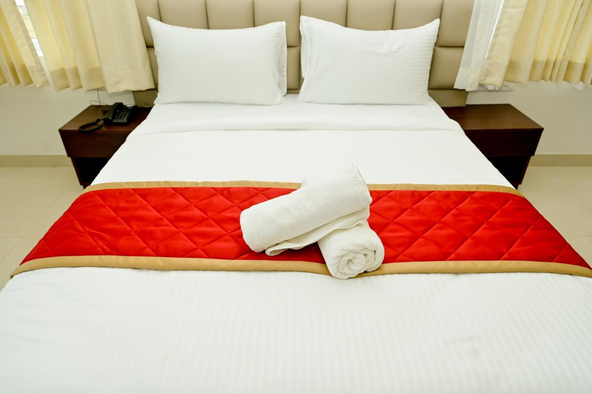 Downtown The Mallika Sapphire จิกมากาลูร์ ภายนอก รูปภาพ