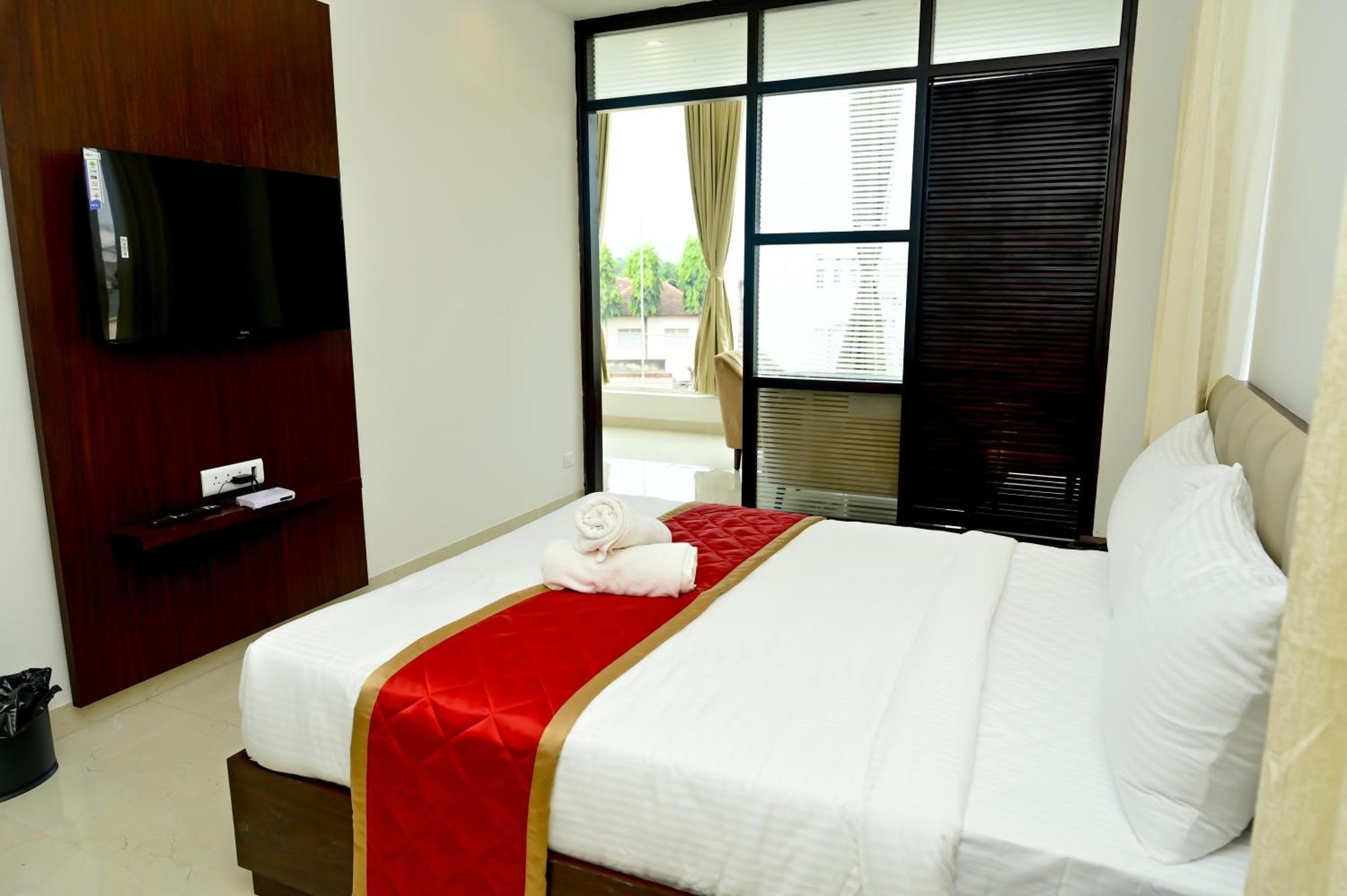 Downtown The Mallika Sapphire จิกมากาลูร์ ภายนอก รูปภาพ