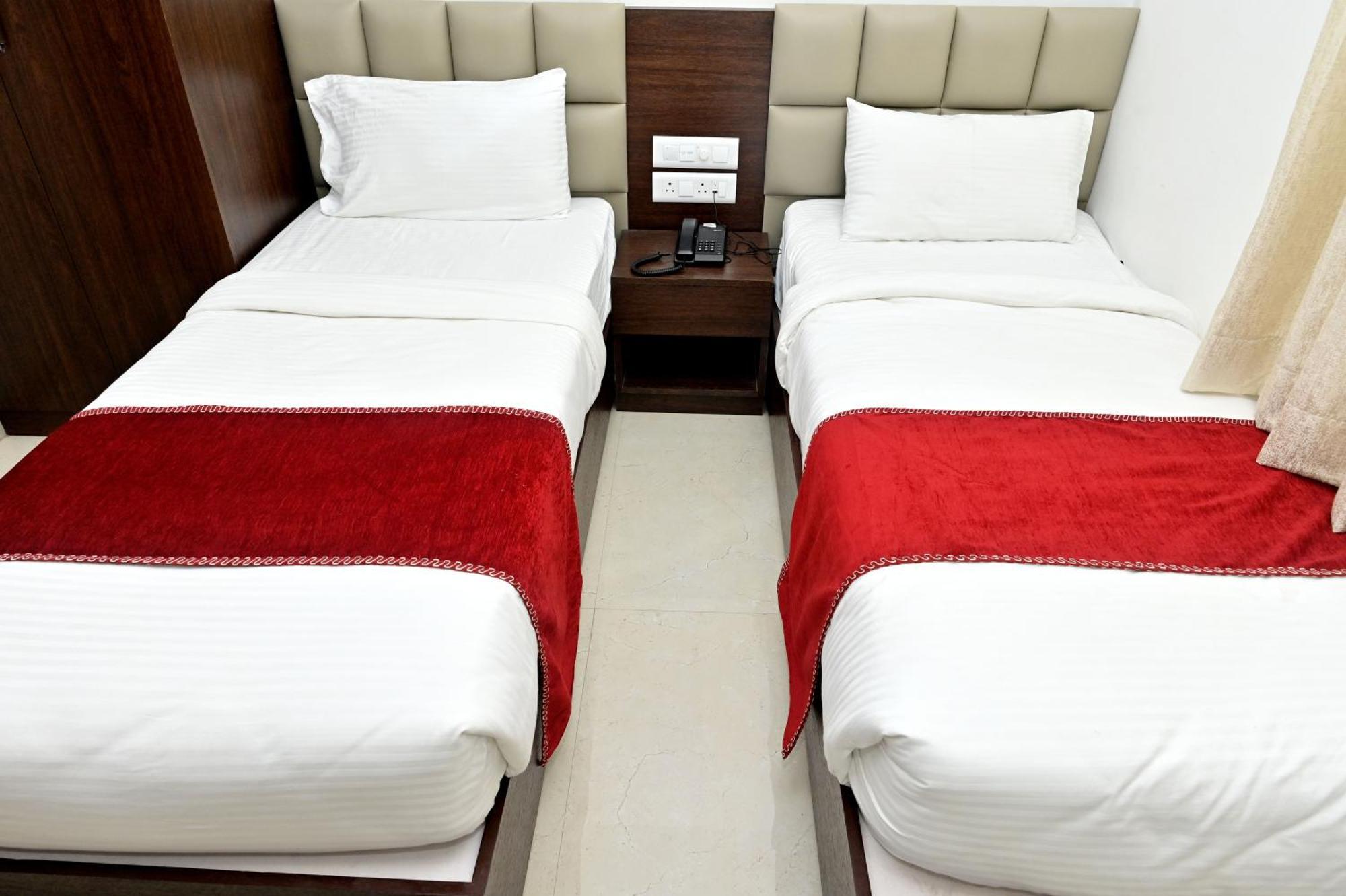 Downtown The Mallika Sapphire จิกมากาลูร์ ภายนอก รูปภาพ